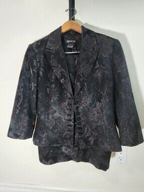 Jones New York Black Floral Jacquard Skirt Suit Size 12 (Fits Like 6/8)